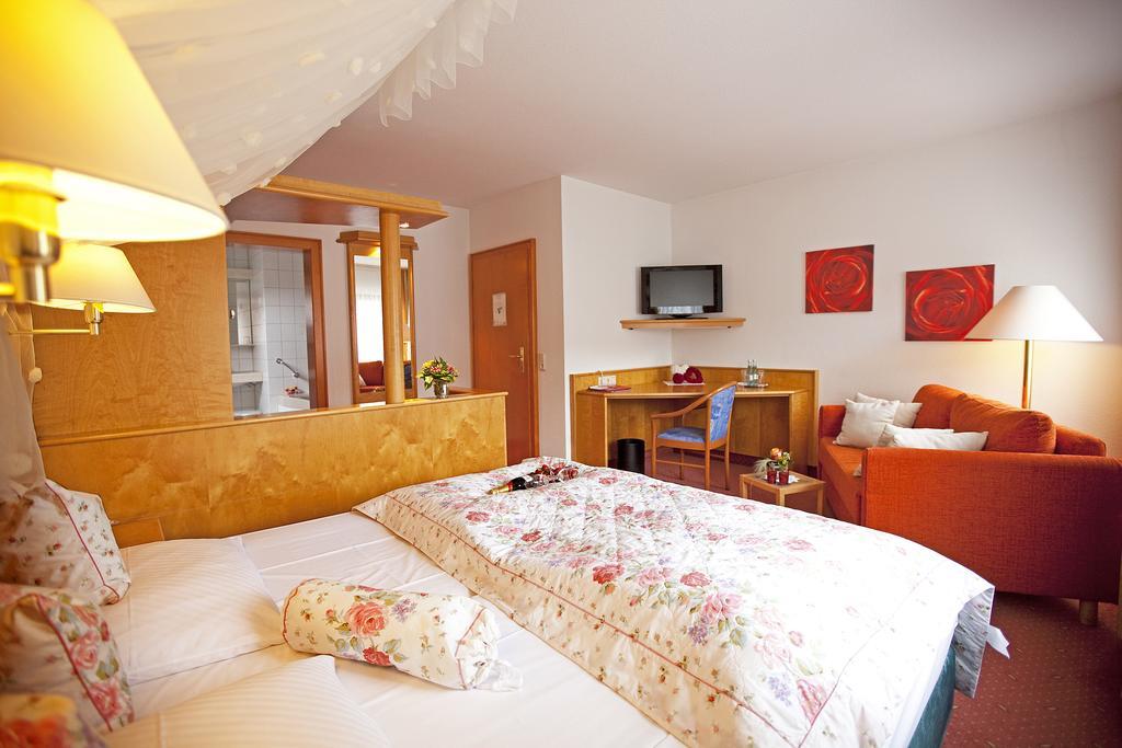 Hotel Restaurant Lamm Hebsack Remshalden Exteriör bild